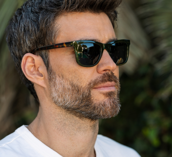 Peepers - Harbor (Sunglasses): Green/Tortoise / Bifocal / 2.00
