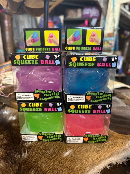 SOLID SQUISH CUBE