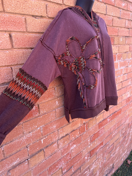 DAISY PATCH WASHED TERRY HOODIE PULLOVER