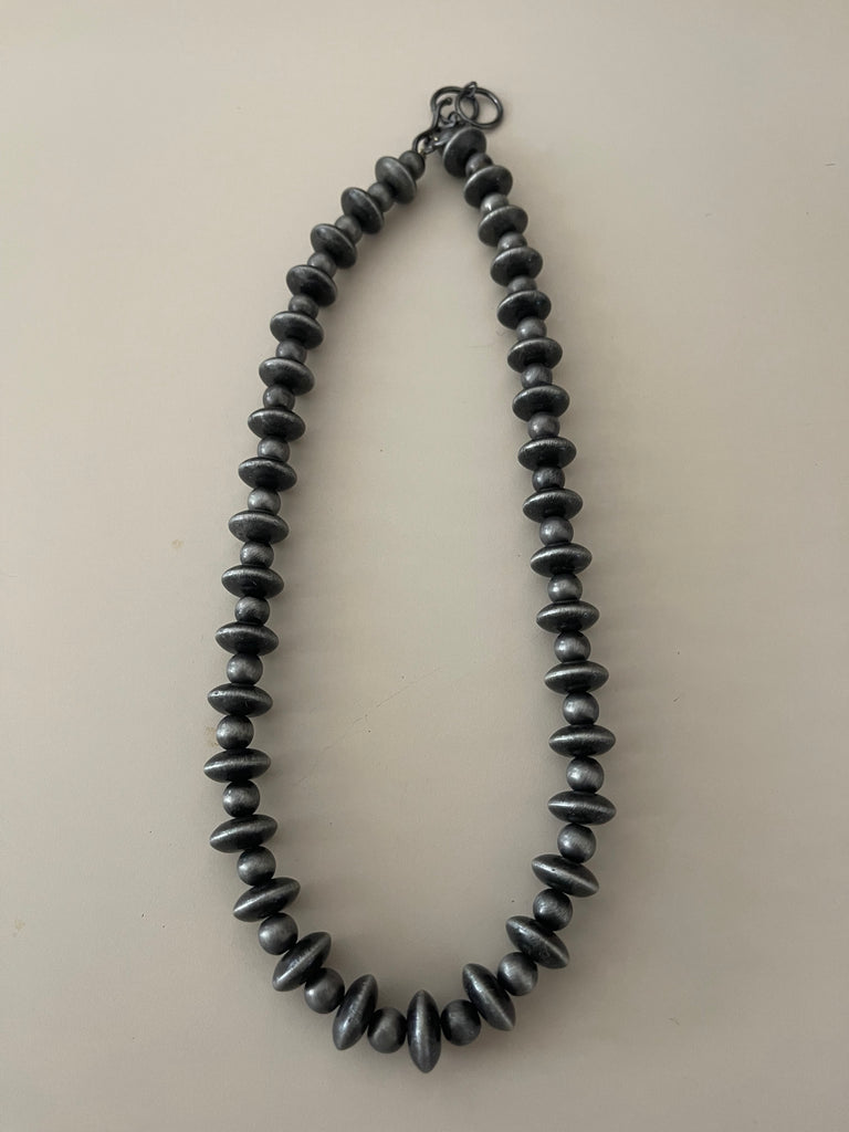 NAVAJO MINI PEARL NECKLACE