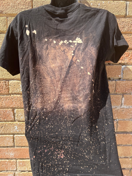 HALLOW QUEEN TEE