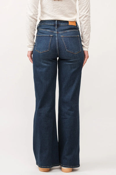 FIONA HIGH RISE CLEAN HEM WIDE LEG JEANS IGUAZA