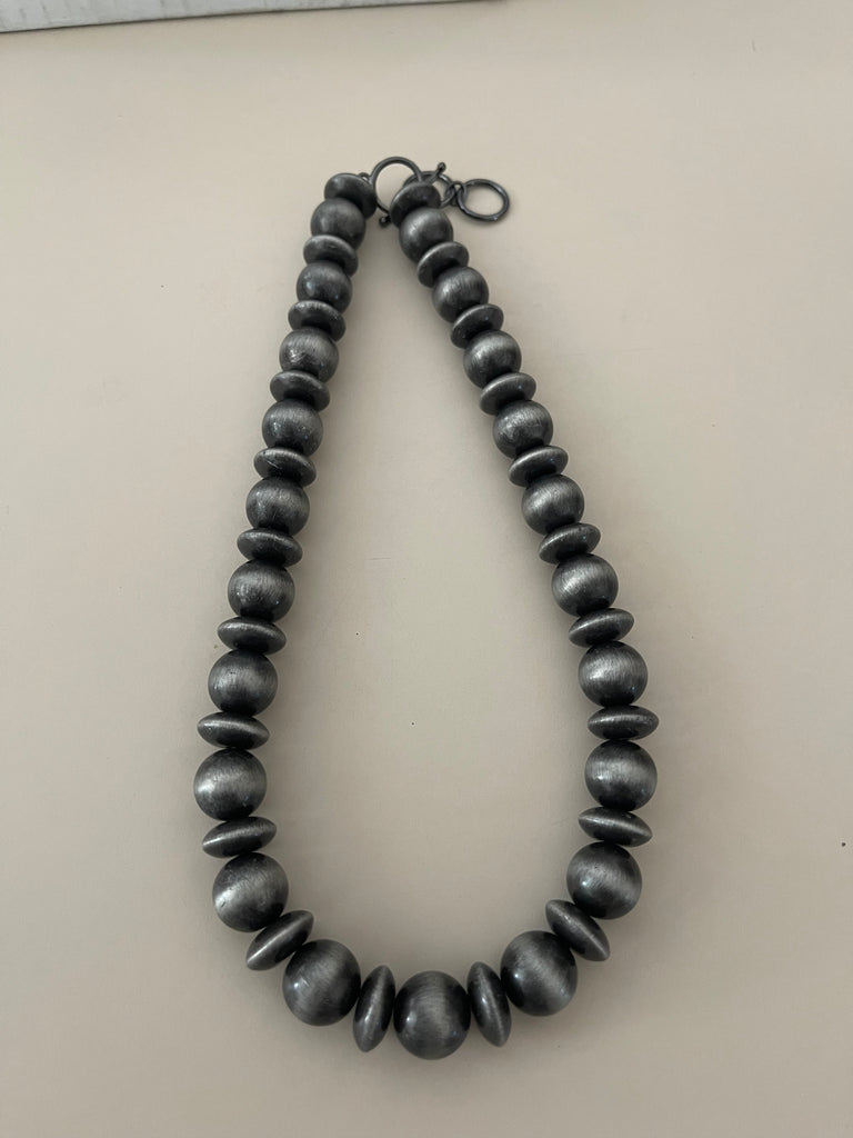 NAVAJO PEARL NECKLACE