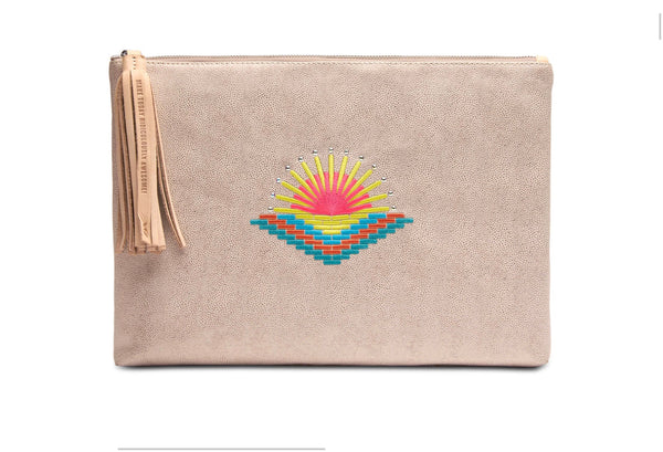 FUZZY TAKE ME OUT CLUTCH