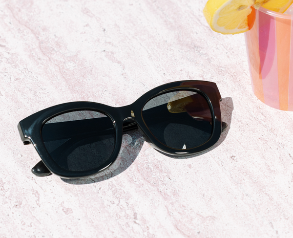 Peepers - Center Stage (Sunglasses): Blue Quartz / Reading / 1.50