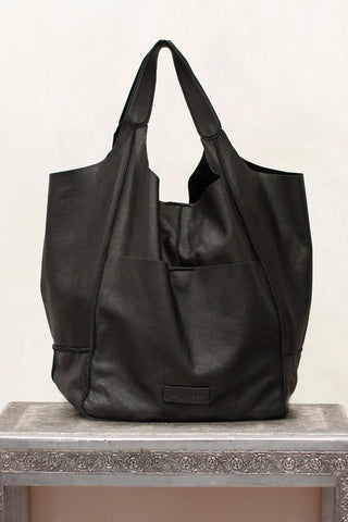 LENI SUEDE BAG: SUN-BAKED PEBBLE BLACK