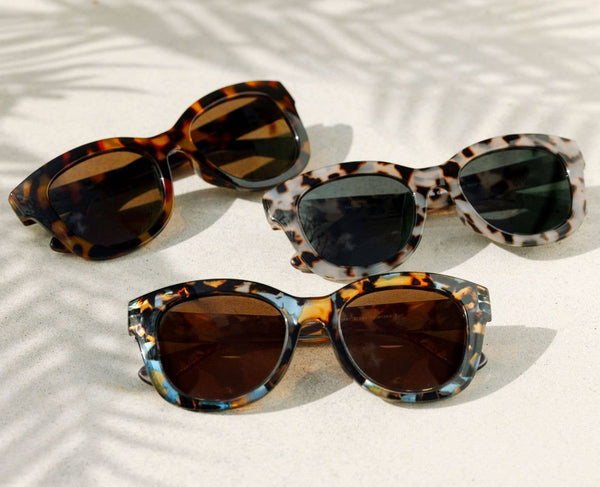 Peepers - Center Stage (Sunglasses): Blue Quartz / Reading / 3.00