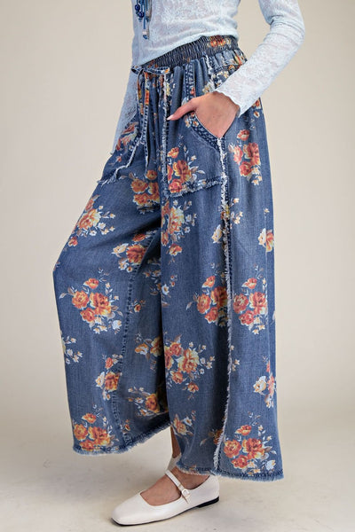 FLORAL PRINT WASHED CHAMBRAY PANTS