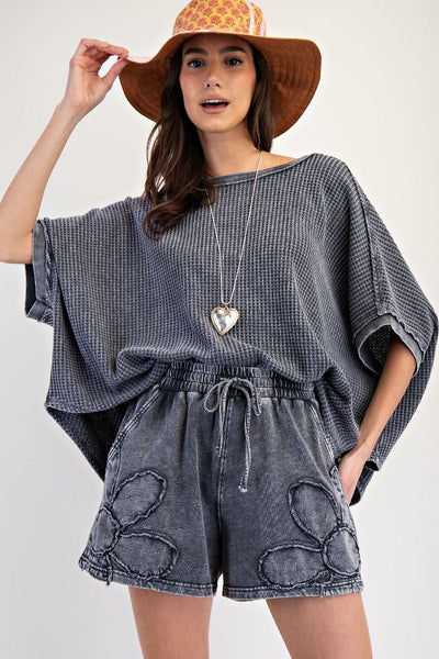 FLOWER PATCH TERRY KNIT SHORTS 3 COLORS