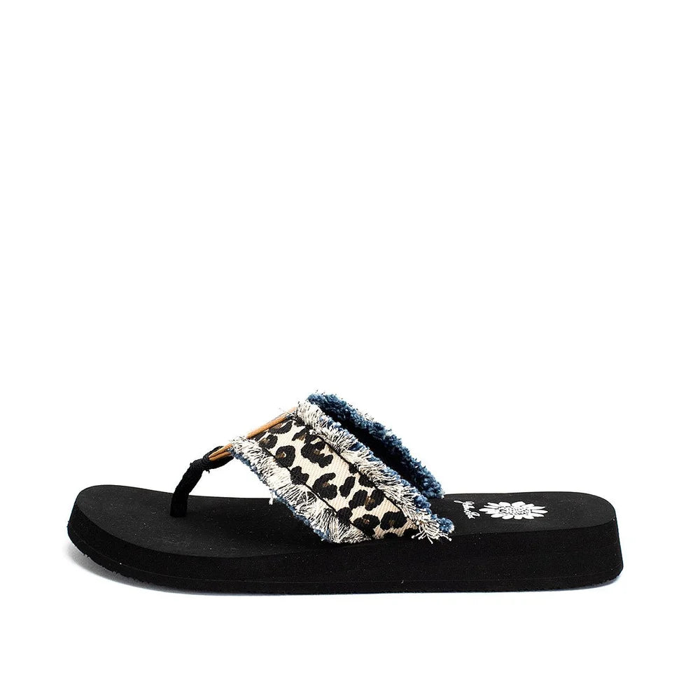 Fayth Cream Flip Flop