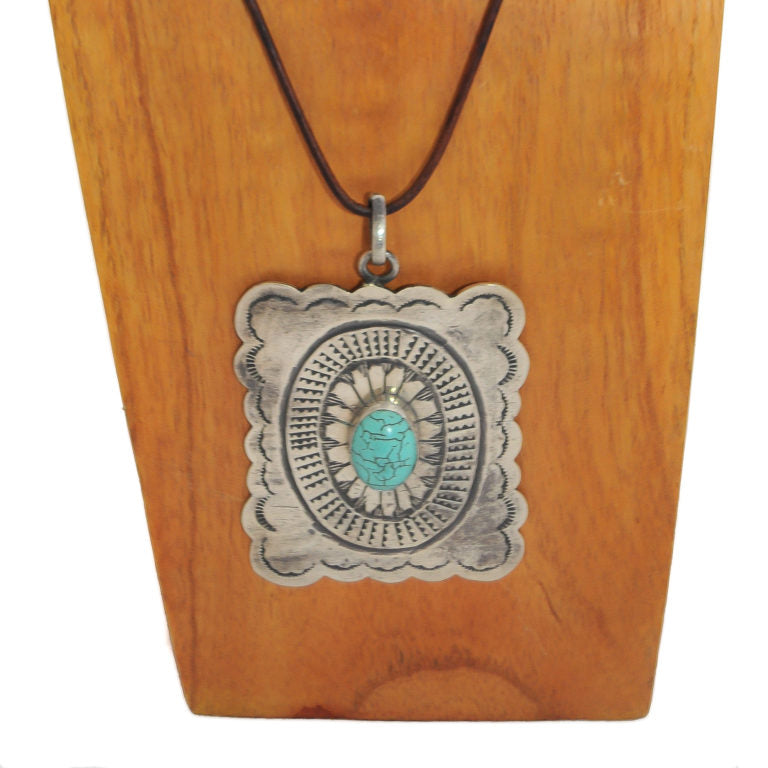 Stamped Scallop Edge Pendant Necklace